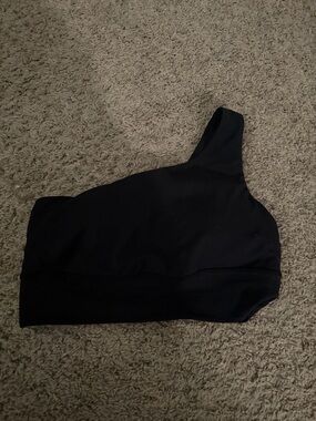 Lululemon asymmetrical sports bra size 10 C/D cup